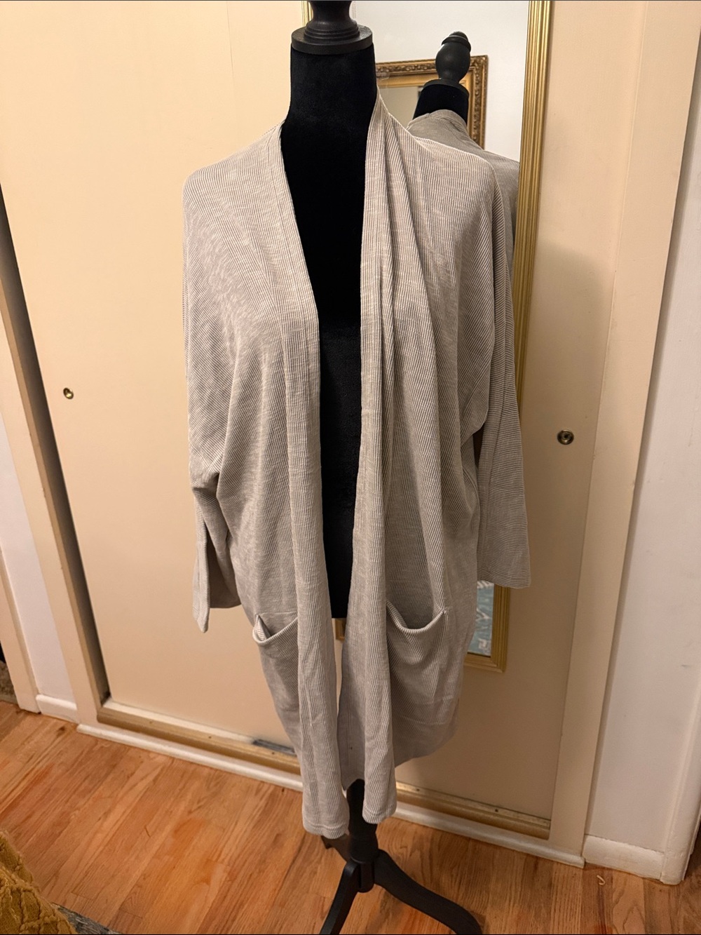DONNI. Anthropologie Light Gray Ribbed Slouchy Cardigan with Pockets NWT, OSFA